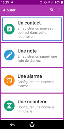 Étape 2 : par ce biais, le mobile affiche ensuite directement l'interface d'enregistrement du répertoire des contacts.