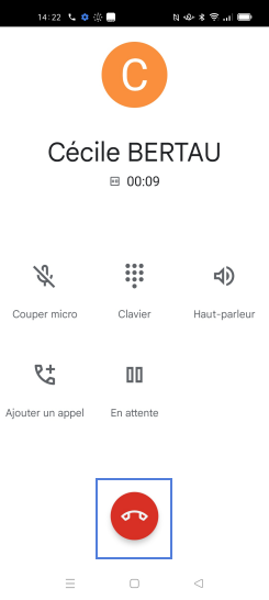 Étape 6 : Le mobile raccroche avec votre correspondant et bascule automatiquement sur la conversation en cours.