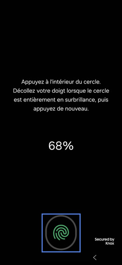 Étape 11 : Positionnez un doigt sur le lecteur d'empreinte au bas de l'écran puis suivez les instructions.