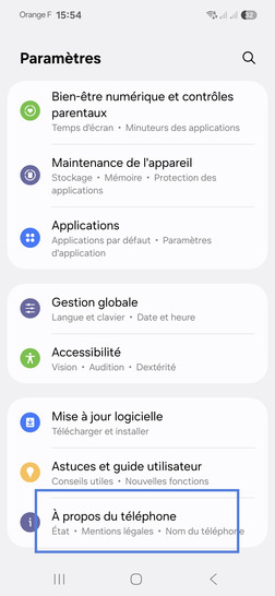 Étape 3 : Allez sur À propos du téléphone en fin de défilement.