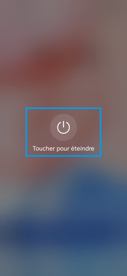 Étape 3 : À nouveau, confirmez avec Éteindre.Le mobile vibre, puis s’éteint.Nous espérons que ces instructions vous seront utiles pour éteindre votre appareil en toute tranquillité. Chez Orange, nous sommes engagés à rendre chaque étape de votre expérience aussi fluide que possible.