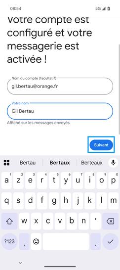 Étape 9 : La dénomination de la boîte mail est facultative. Si vous avez enregistré plusieurs boîtes mail sur votre mobile, nous vous conseillons de renseigner les champs suivants afin de les gérer plus facilement :- Saisissez le Nom du compte (Facultatif).- Saisissez votre nom.Sélectionnez Suivant.