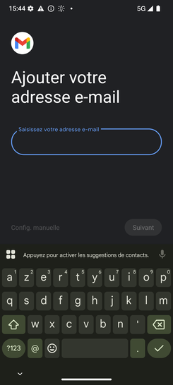 Étape 6 : Saisissez votre adresse e-mail à l'aide du clavier virtuel.