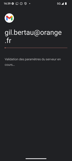 Étape 10 : La Validation des paramètres du serveur se fait rapidement.