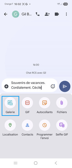 Étape 5 : Saisissez votre message et cliquez sur l’icône Appareil Photo pour insérer une image.