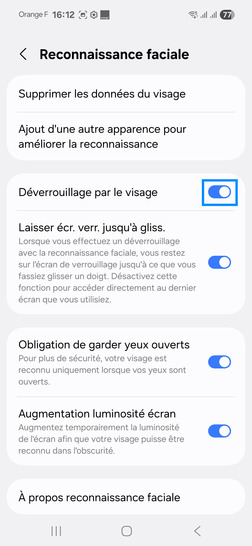 Étape 6 : Faîtes glisser le curseur Déverrouillage par le visage vers la gauche pour désactiver la fonctionil glisse vers la gauche et change de couleur.