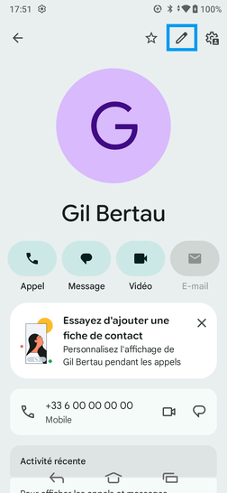 Étape 4 : Depuis sa fiche, appuyez sur le crayon pour Modifier le contact.