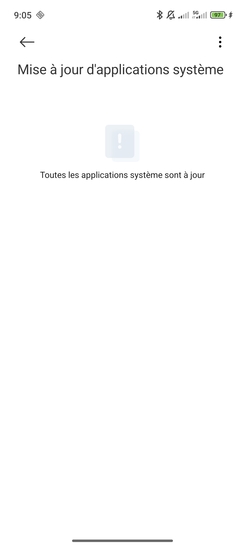 Étape 3 : Le téléphone lance immédiatement une recherche des mises à jour.Dans notre exemple, le téléphone est à jour.Si une mise à jour est disponible, procédez à celle-ci.Nous sommes à vos côtés pour nous assurer que la transition vers la nouvelle version d'Android se fasse en douceur.